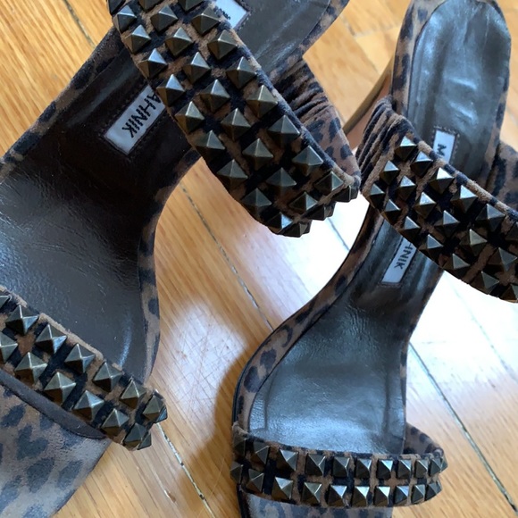 Stunning Manolo Blahnik  leopard and spike heels - Picture 2 of 12